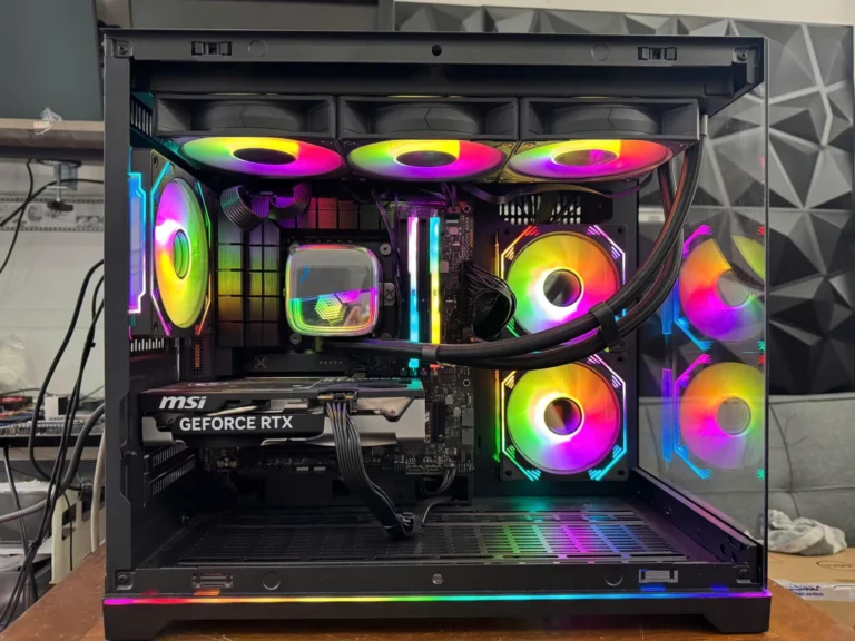 PC gaming lắp ráp theo yêu cầu: case kính, quạt RGB, tản nhiệt nước, card MSI GeForce RTX